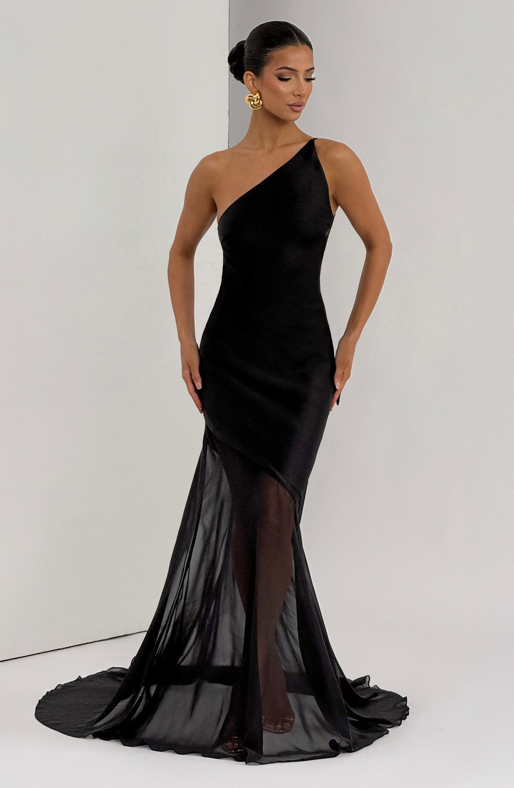 Fable Gown - Black - Napalia