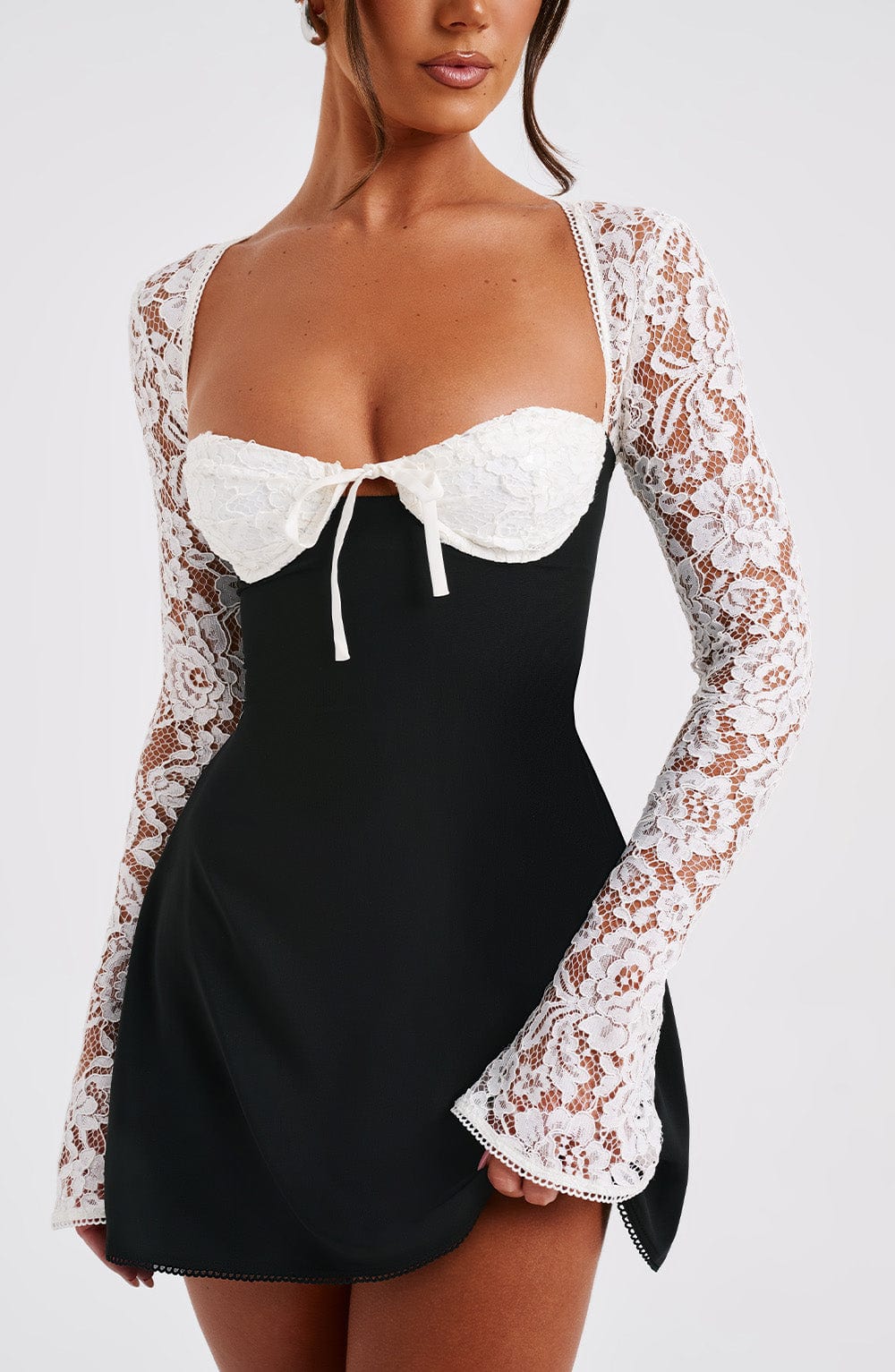 Jacinta Mini Dress - Black/White - Napalia