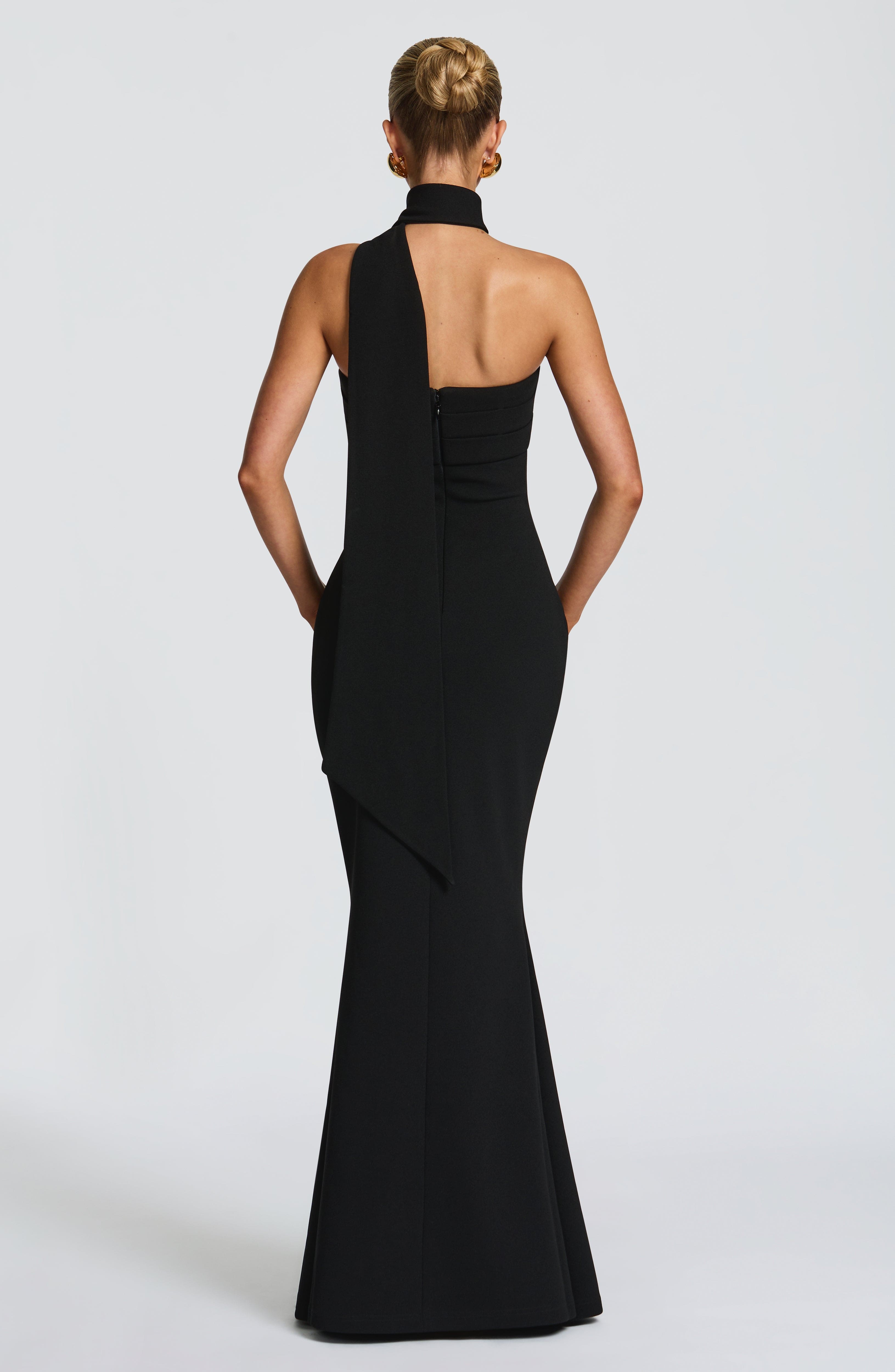Leura Maxi Dress - Black - Napalia
