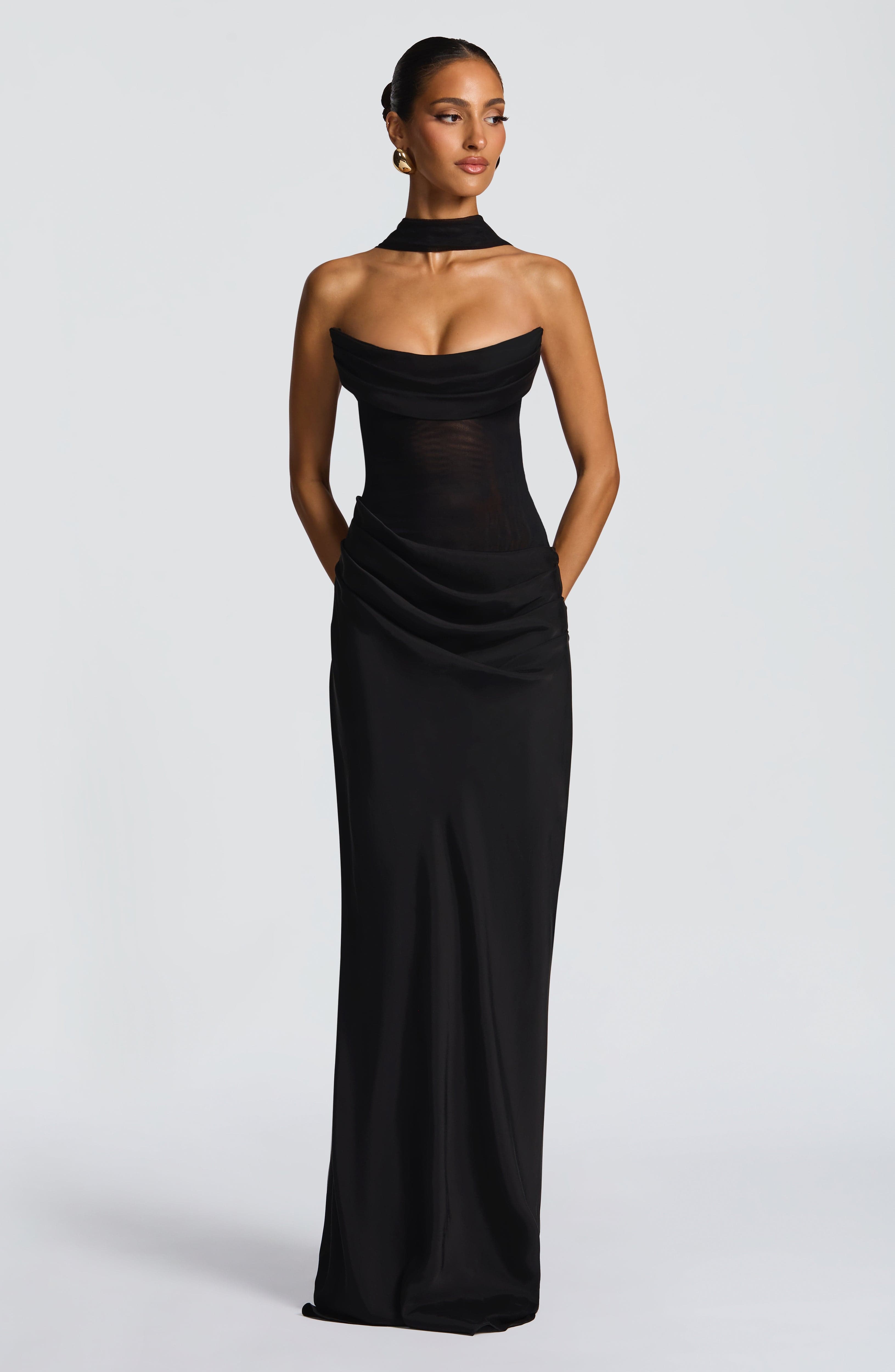 Liora Maxi Dress - Black - Napalia