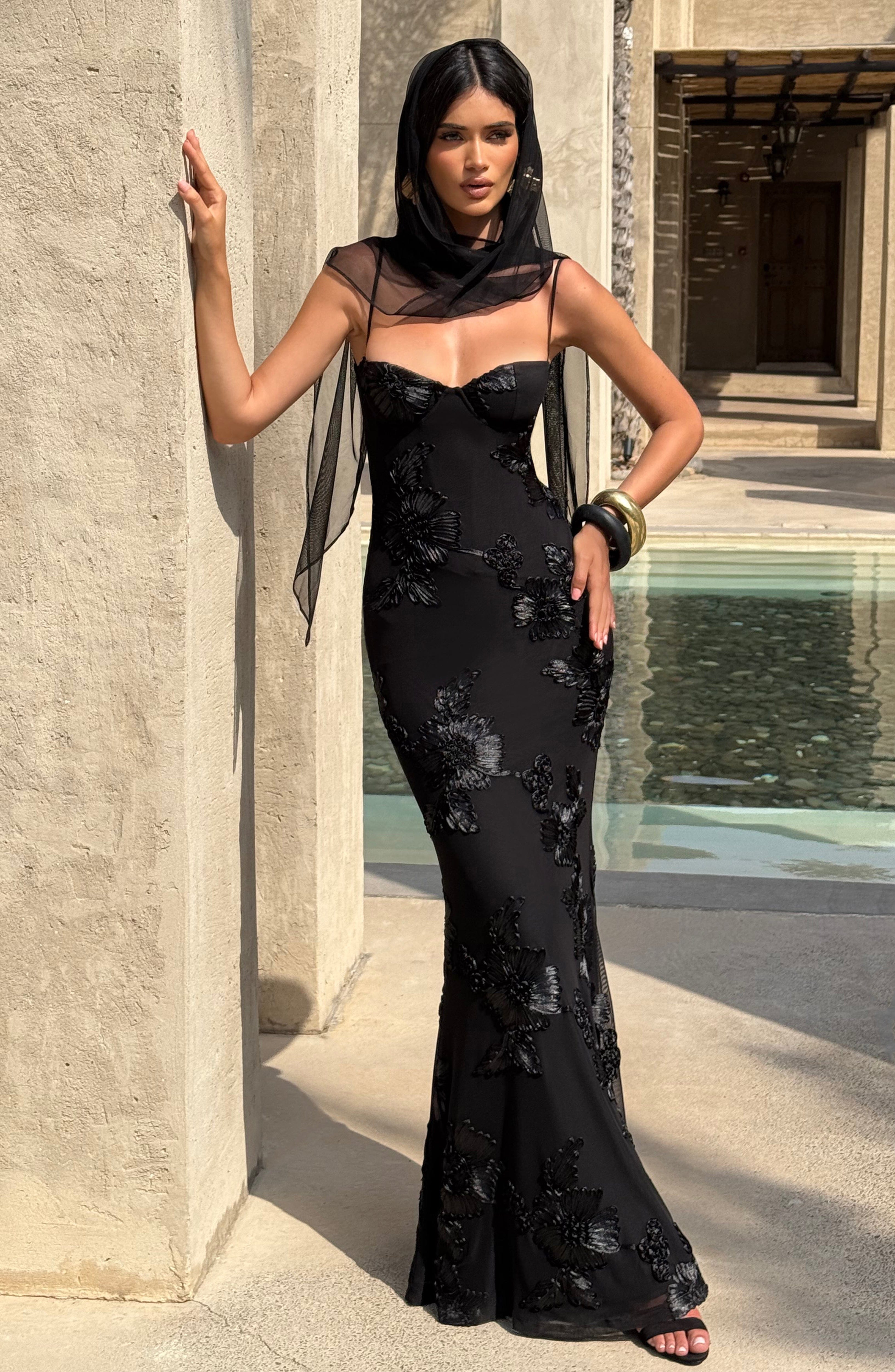 Nefertiti Maxi Dress - Black - Napalia