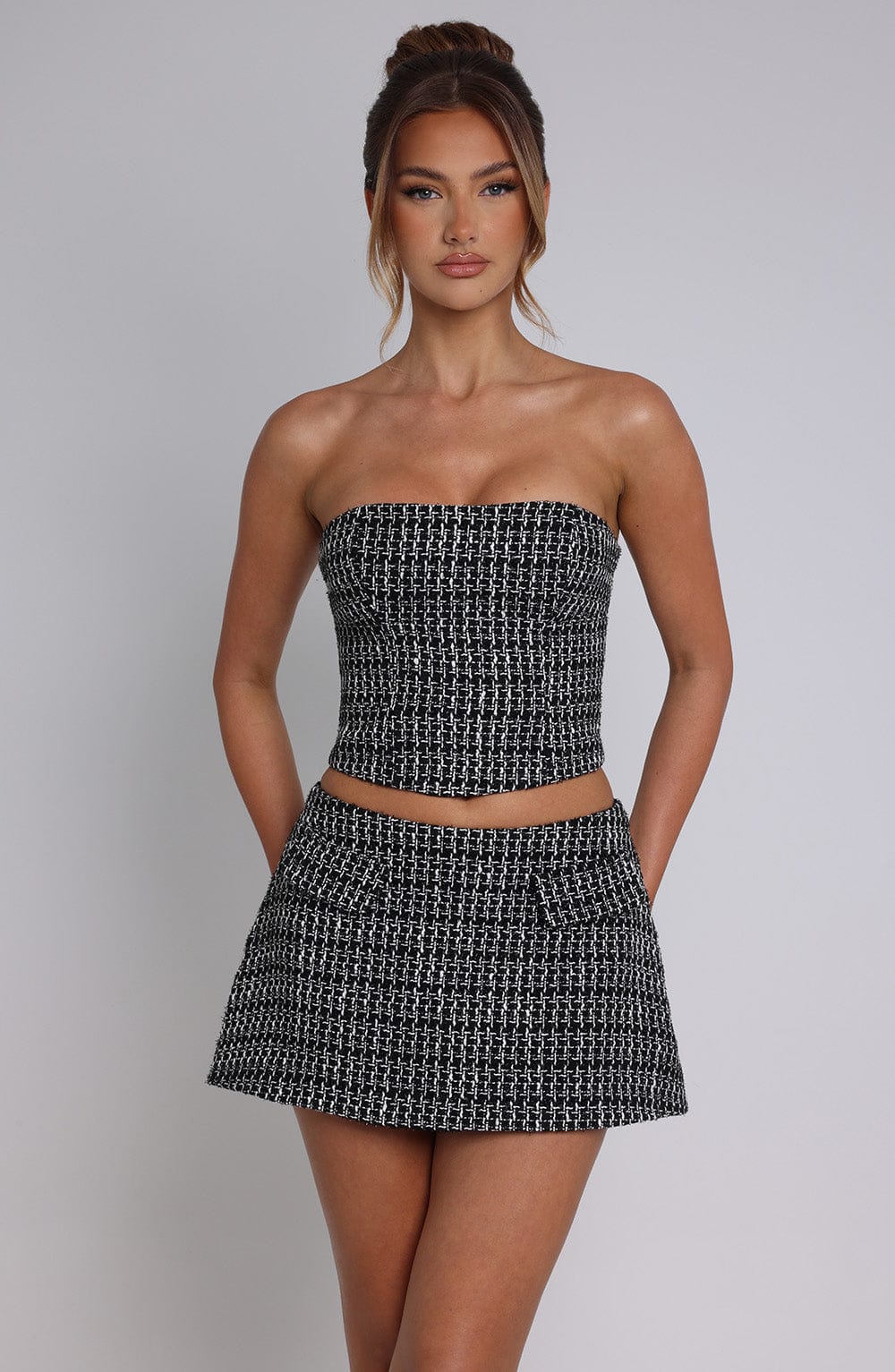 Tabitha Mini Skirt - Black/White - Napalia
