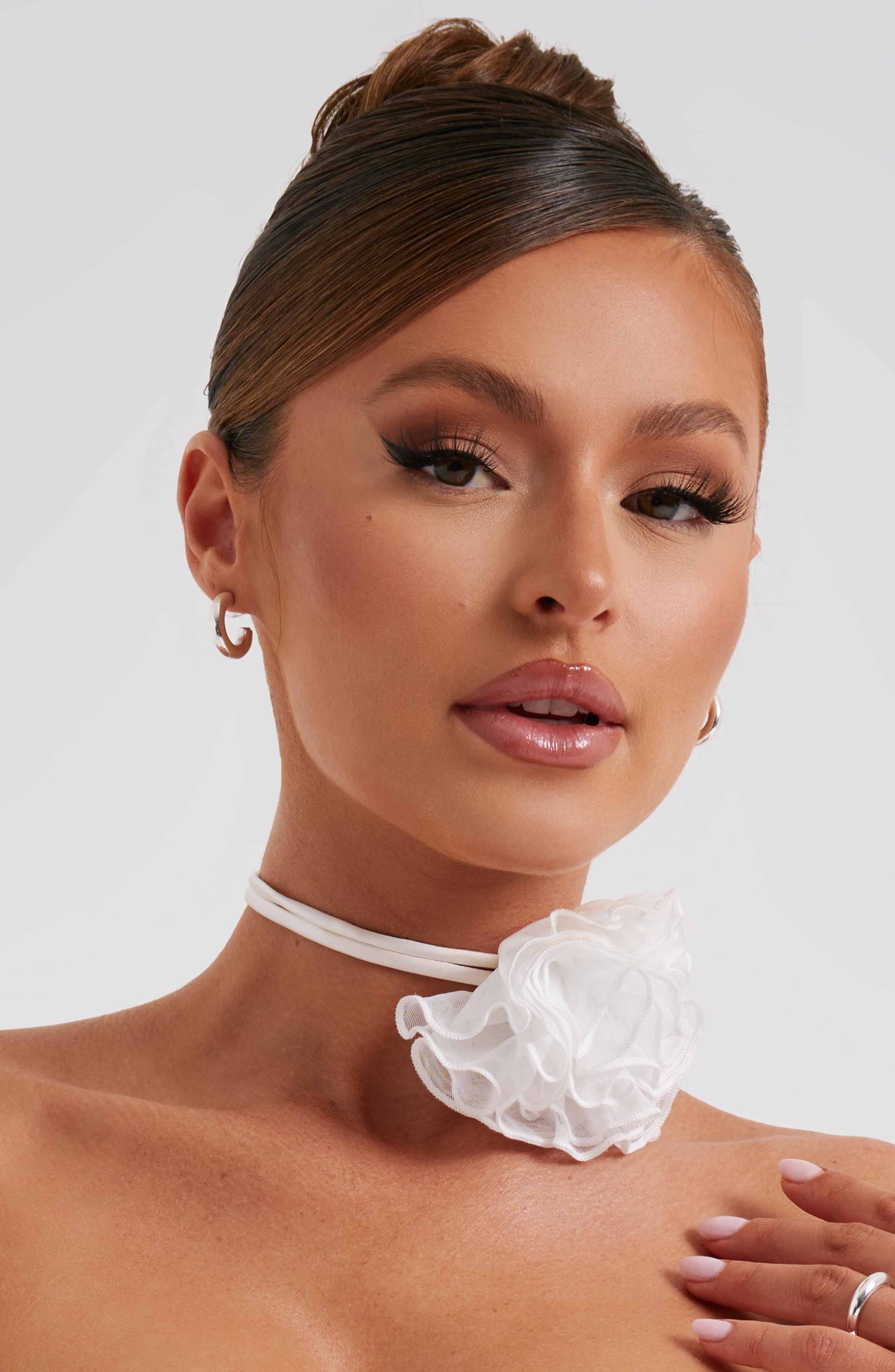 Tilli Floral Neck Tie - Ivory - Napalia
