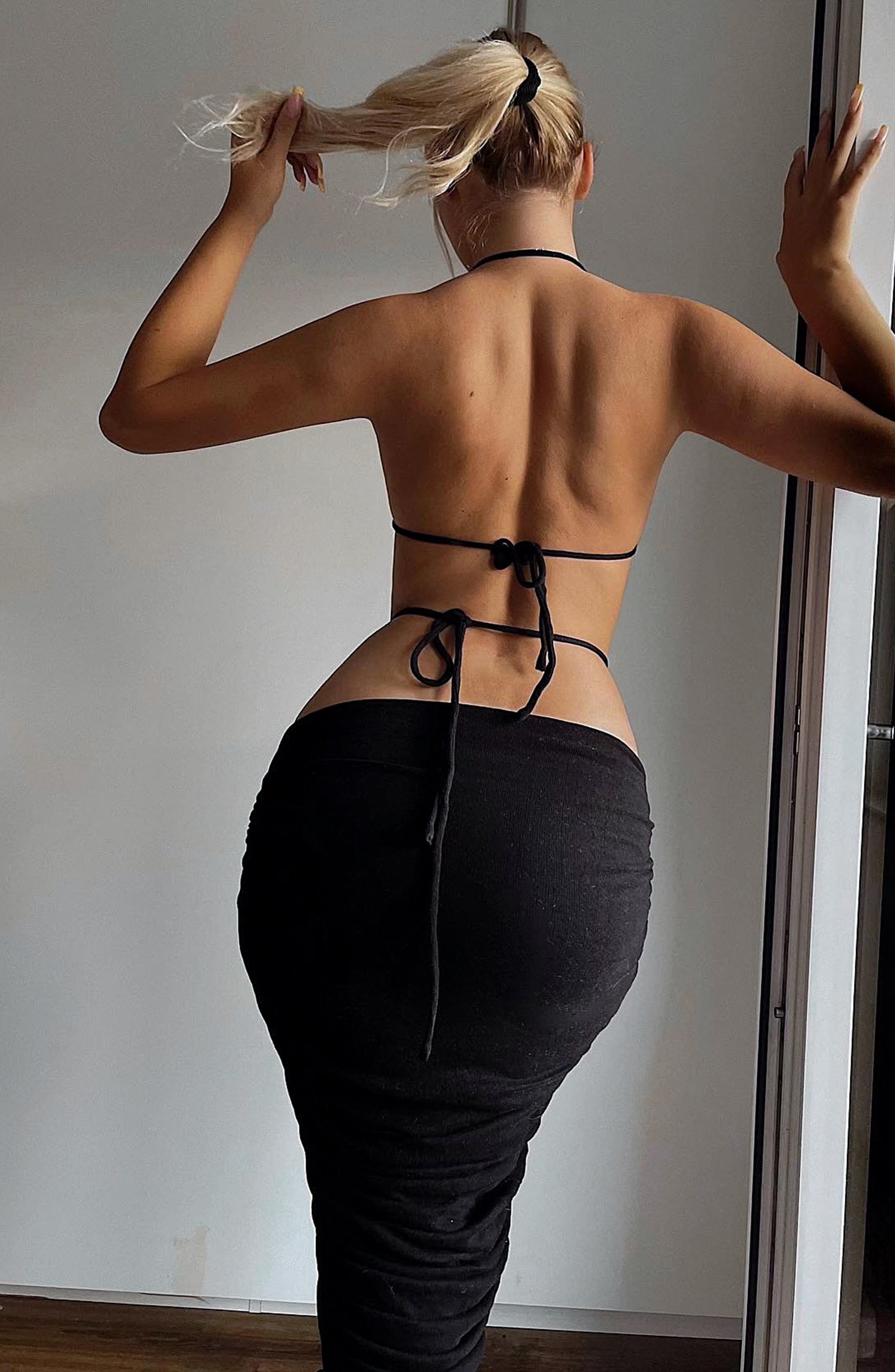 Valencia Maxi Skirt - Black - Napalia