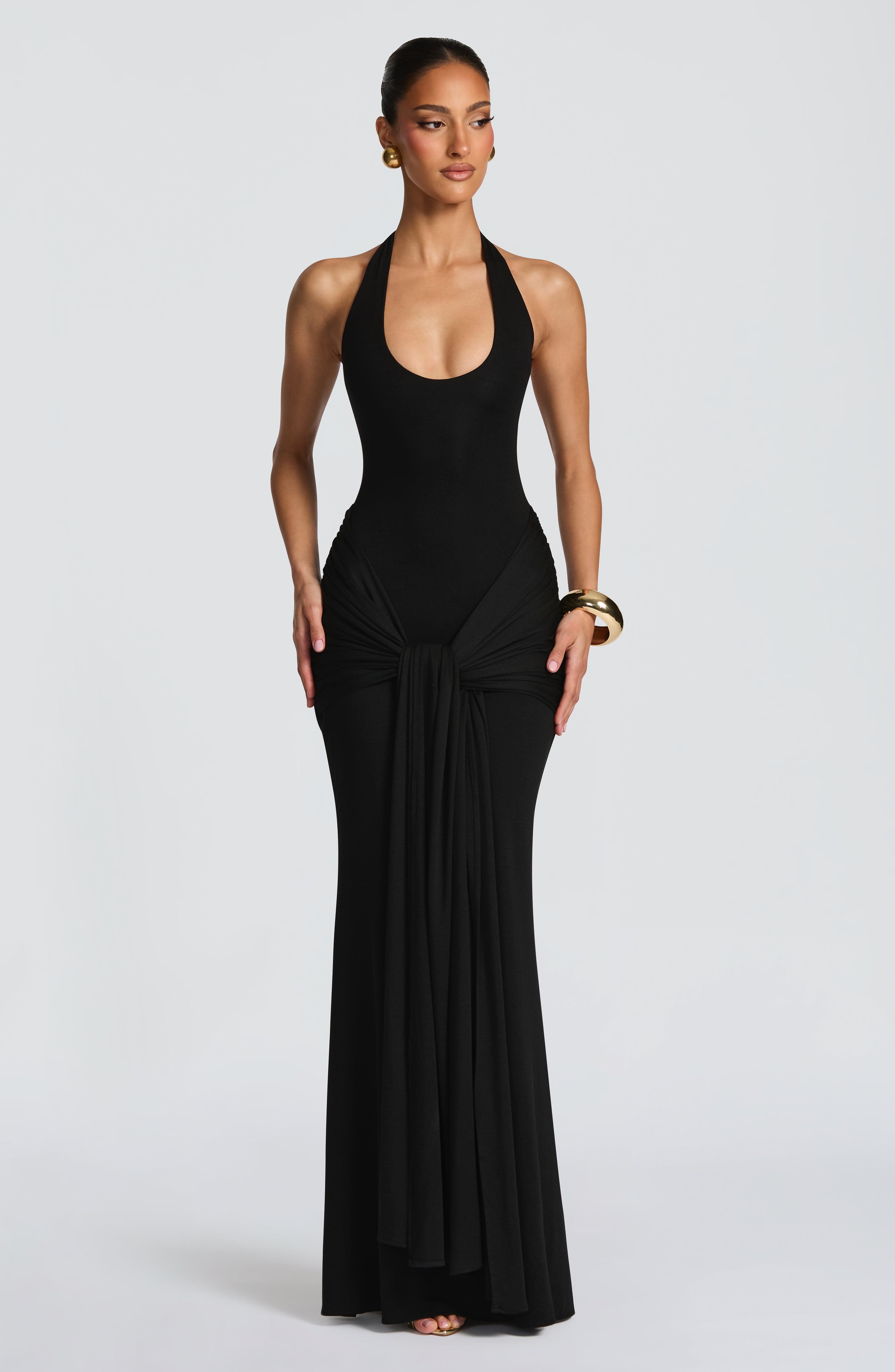 Veneda Maxi Dress - Black - Napalia