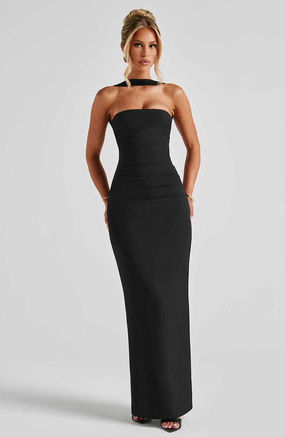 Yulia Maxi Dress - Black - Napalia