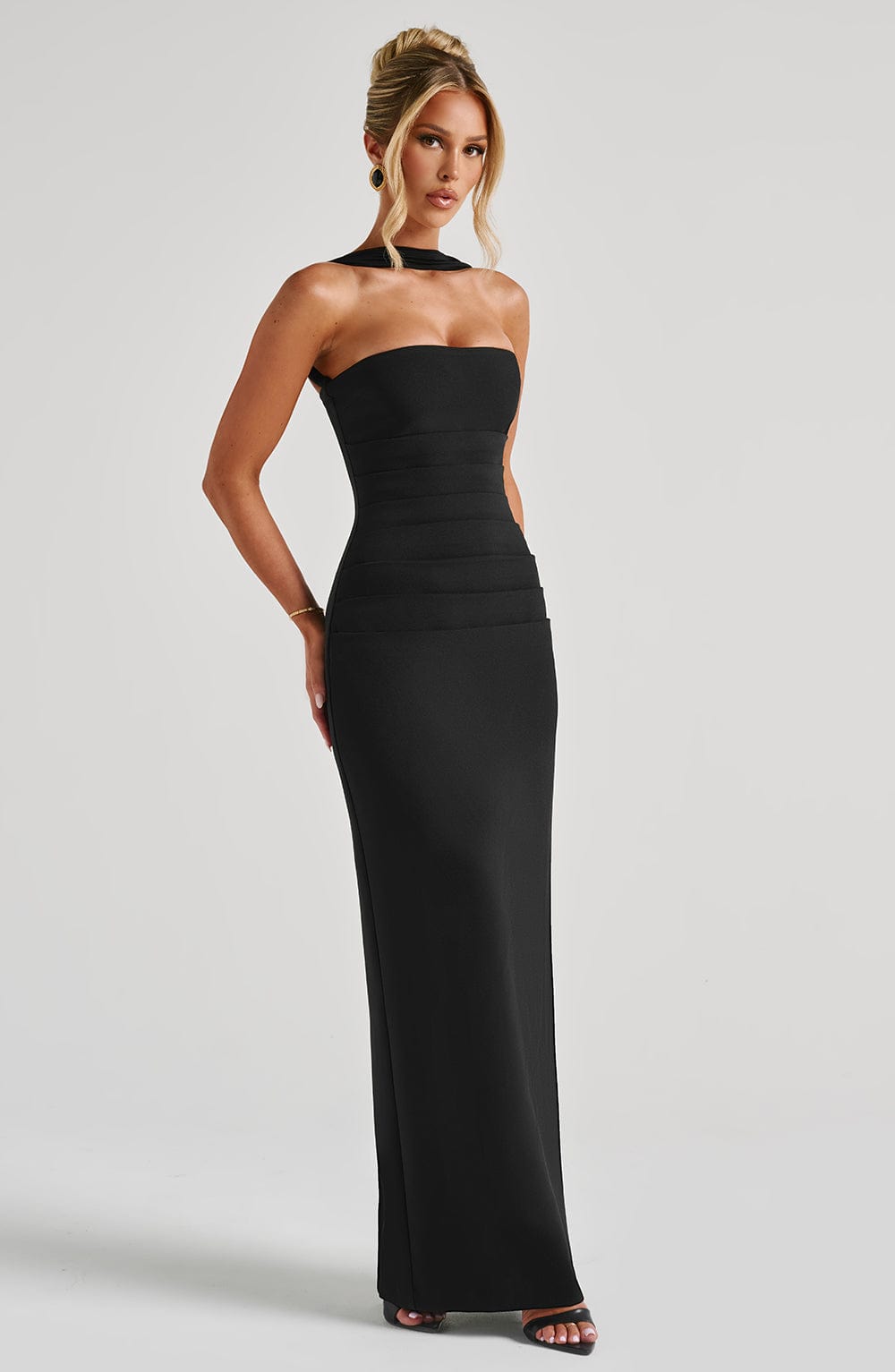 Yulia Maxi Dress - Black - Napalia
