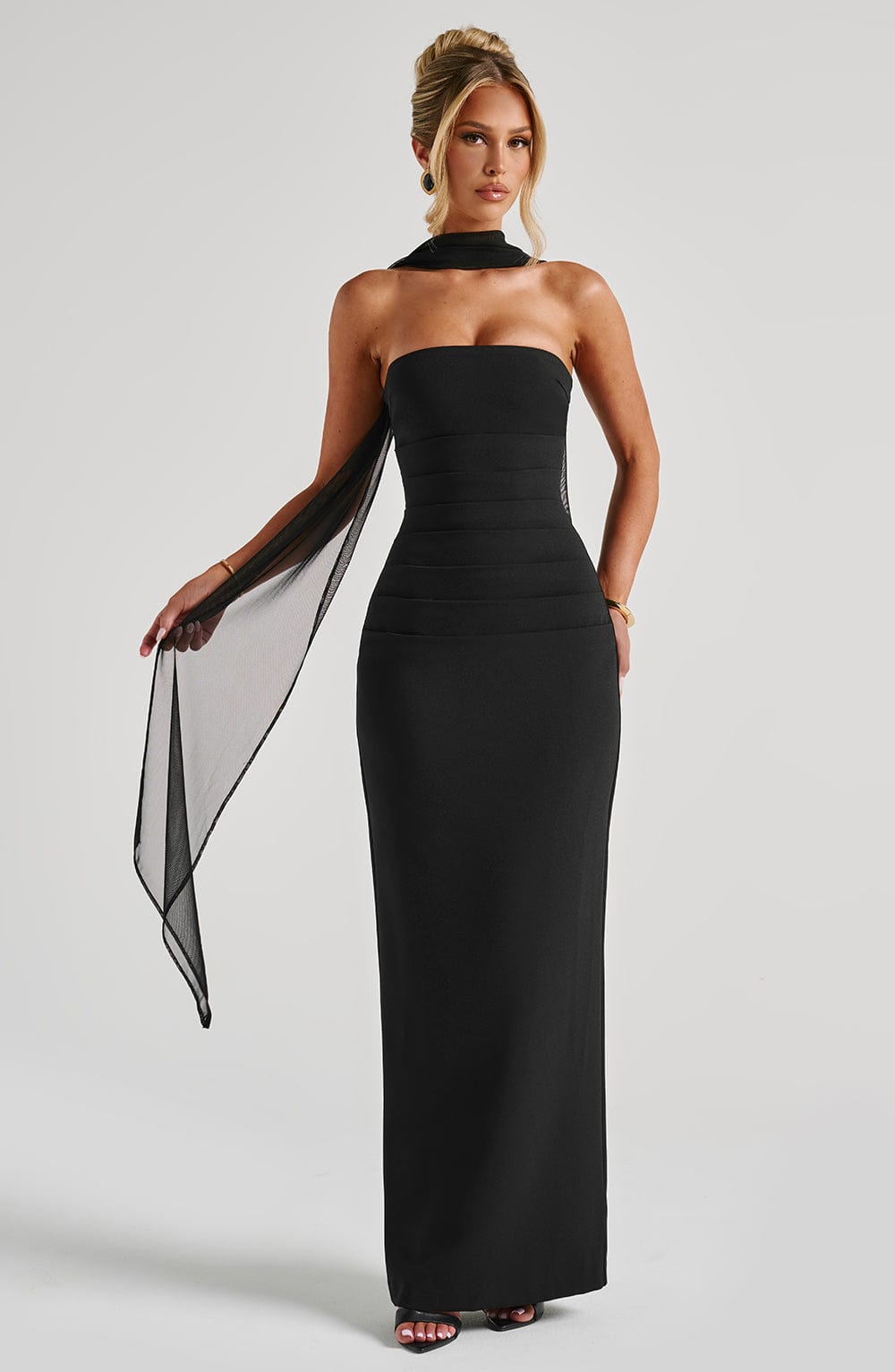 Yulia Maxi Dress - Black - Napalia